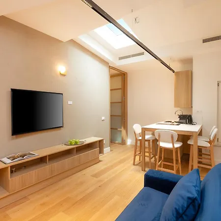 Διαμέρισμα Amazing Via Del Corso 277 *